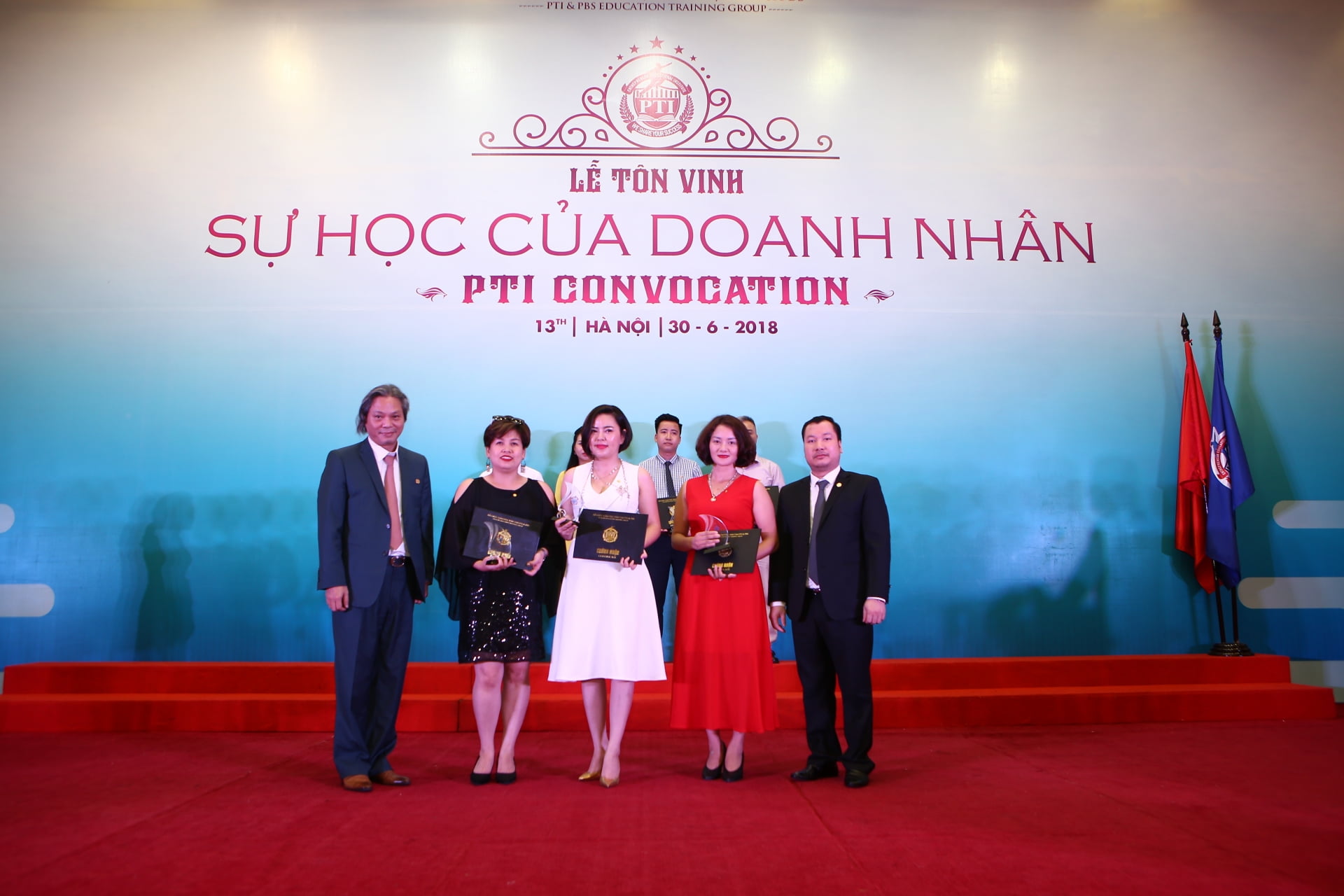 LỄ TÔN VINH SỰ HỌC DOANH NHÂN LẦN THỨ 13 HÀ NỘI